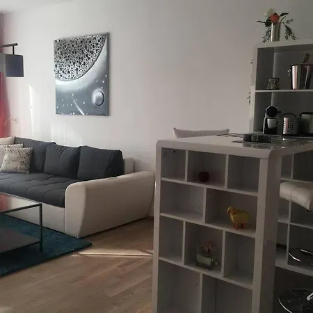 Zentrum Von - Stylische Gartenwohnung 아파트