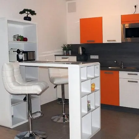 Zentrum Von - Stylische Gartenwohnung 아파트